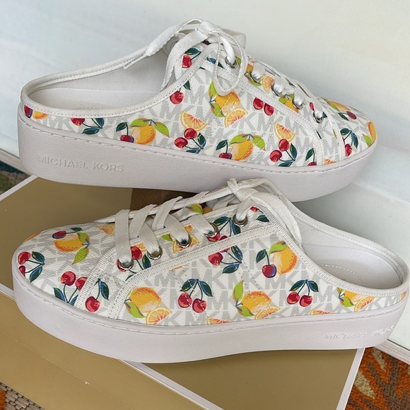 Michael Kors POPPY SLIDE SNEAKERS 
FRUIT PAINT MK SIG SM
49T4POFP1Q Platforms - Picture 10 of 16